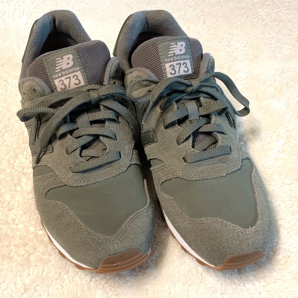 New Balance 373